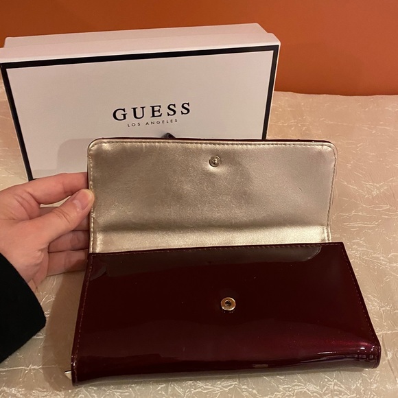 Guess Wallet - EUC - Picture 4 of 10